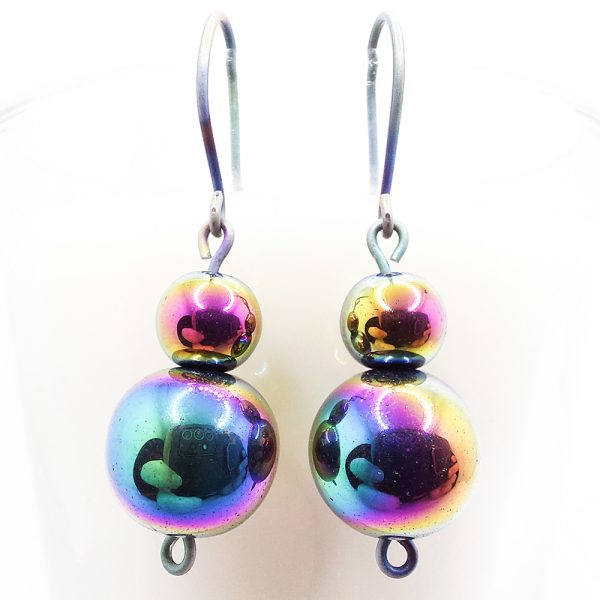 Anodized titanium earrings with hematite