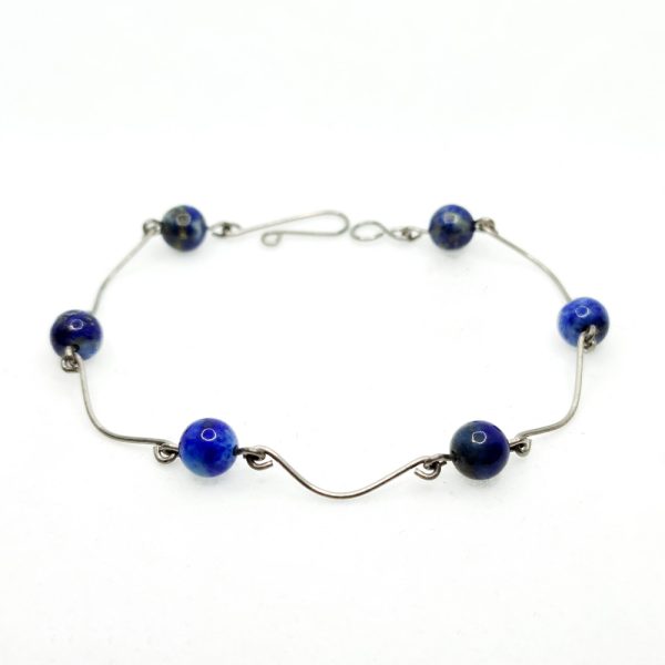 Titanium bracelet with Lapis lazuli