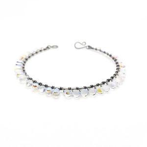 Titanium bracelet with glass beads